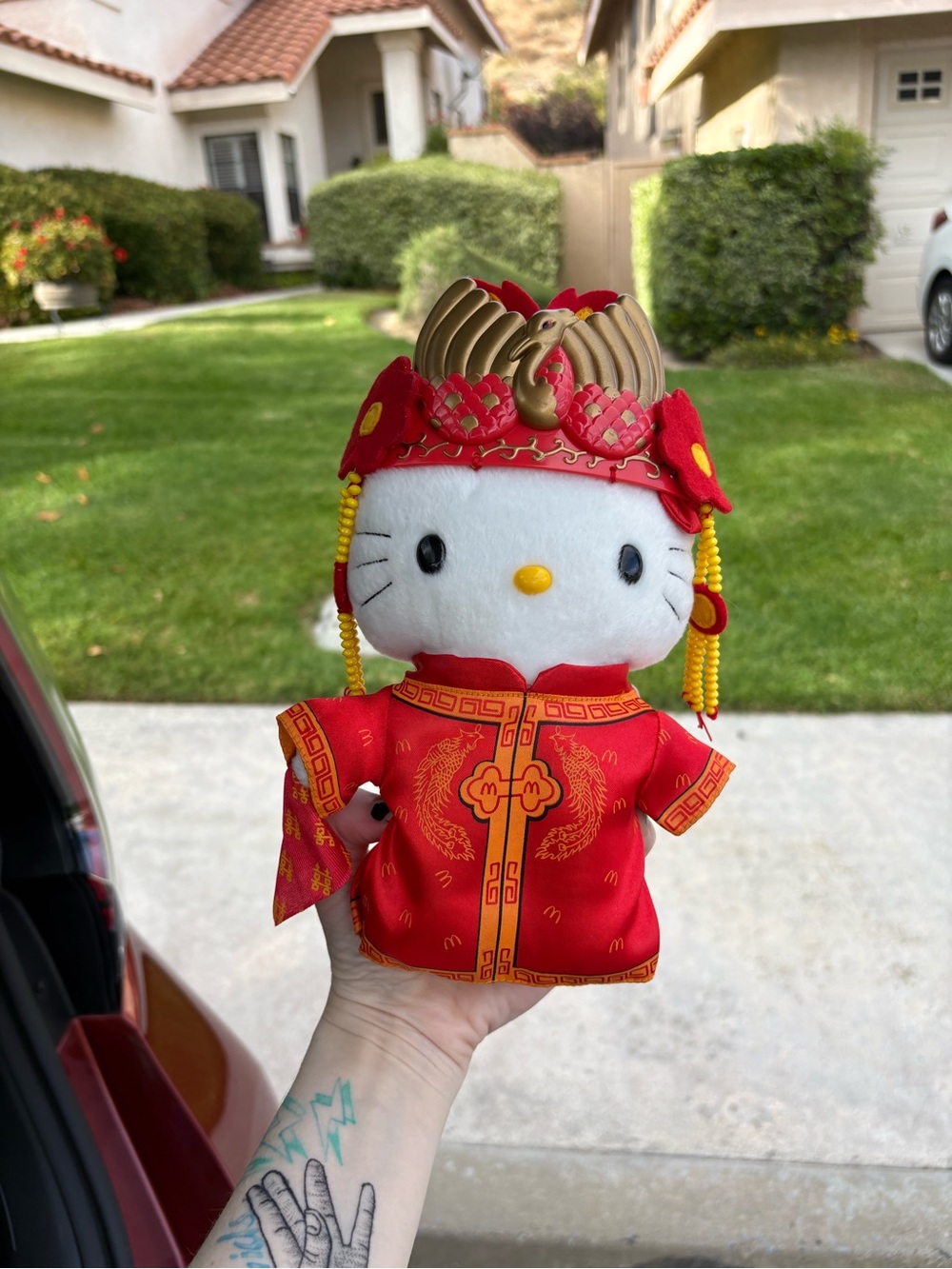1999 McDonald's Sanrio Hello Kitty Chinese Wedding plush